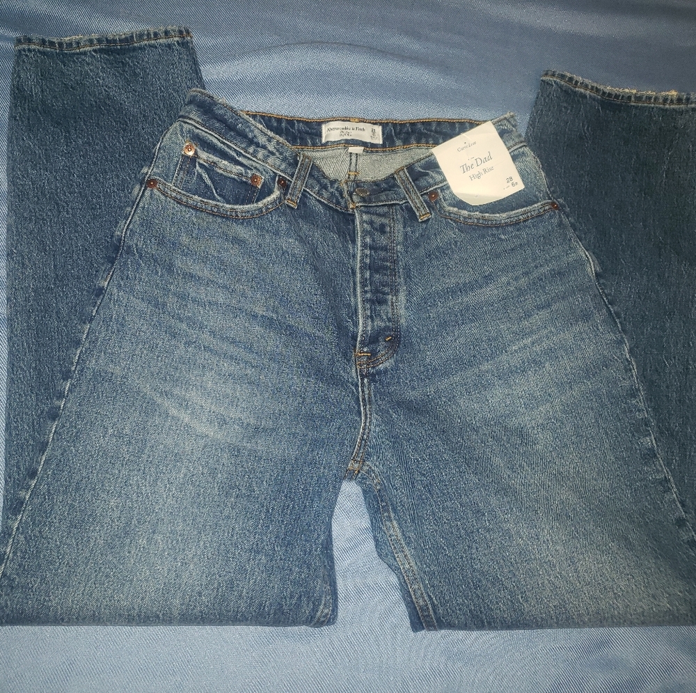 NWT A&F 28/6R "THE DAD" HIGH RISE JEANS